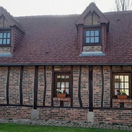 Le Petit Gite De La Varenne Saint-Hellier Exteriér fotografie