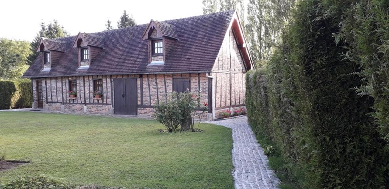Le Petit Gite De La Varenne Saint-Hellier Exteriér fotografie